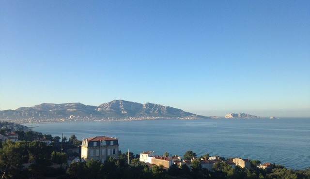 Air-conditioned apartment with exceptional sea view