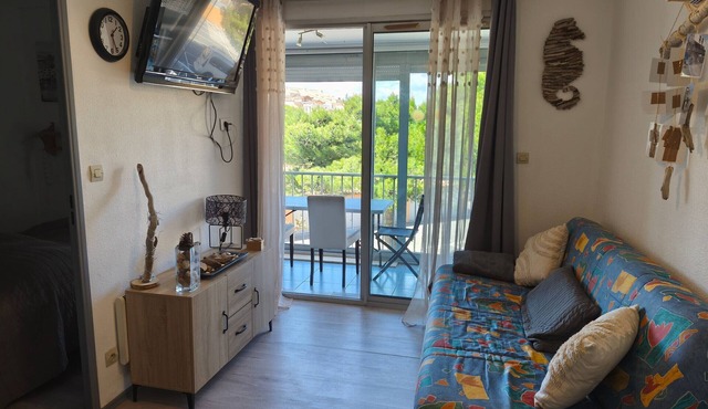 Air-conditioned apartment, parking - 4 guests near the port