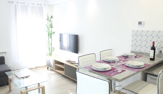 AIR-CONDITIONED ACCOMMODATIONS IN THE HISTORIC CENTER
