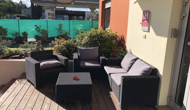 Air Conditioned Flat at the gates of Lyon: Delightful Breakfast Available