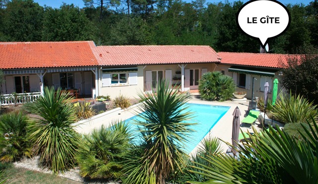 Air-conditioned gîte with access to the owners' swimming pool
