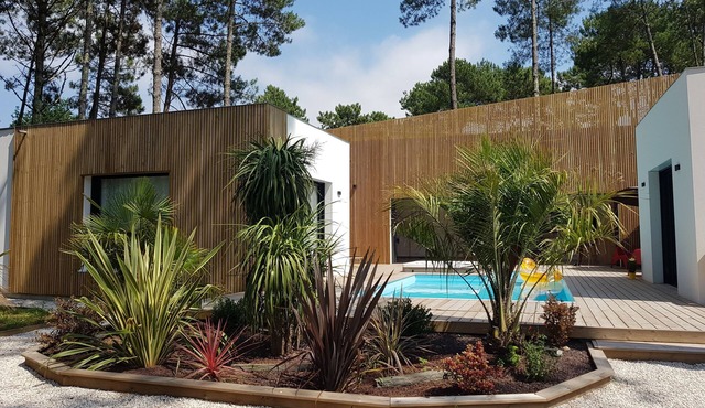 Air-conditioned villa, 4 bedrooms, 4 bathrooms, heated pool, jacuzzi, sauna