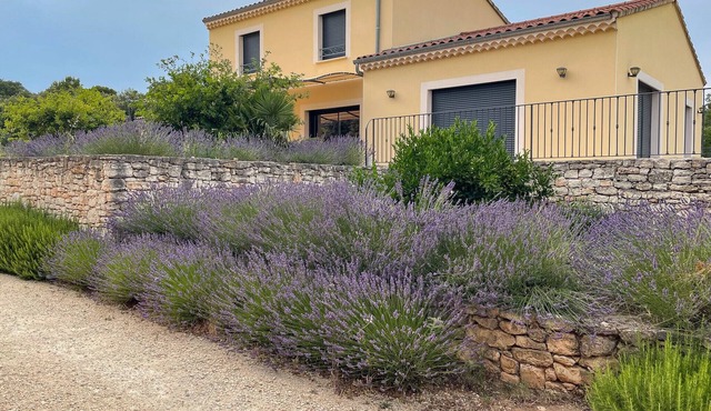 Air-conditioned villa with private pool – Wheelchair accessible – Drôme Provençale