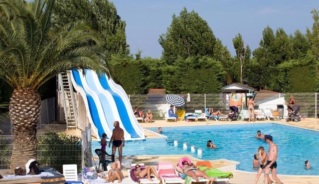 Air-conditioned Mobile home - TV - 3 rooms near the Mediterranean Sea