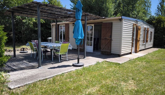 air-conditioned chalet 300 m from the village - pets allowed - beach 3 km