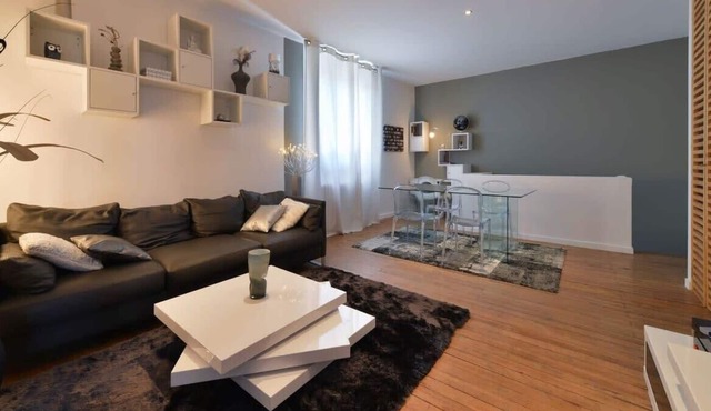 Air-Conditioned Furnished Townhouse With 2 Bedrooms