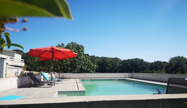 air-conditioned house with swimming pool in the heart of corsican vineyards, not overlooked, quiet location.