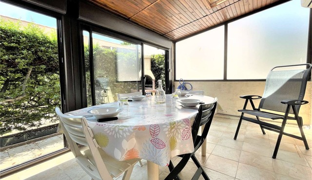 Air-conditioned house with veranda, near sea, Gruissan