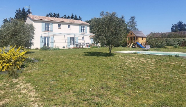 Air-conditioned house with swimming pool, hillside views