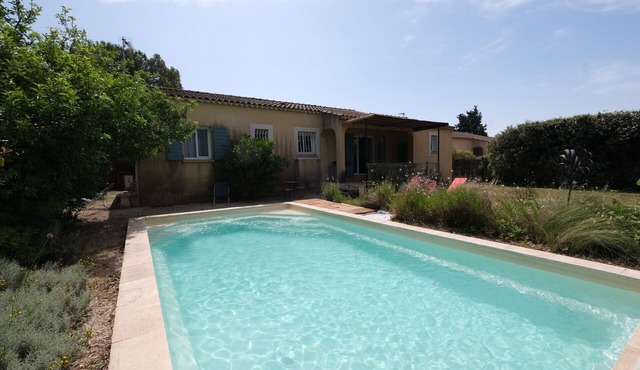 Air-conditioned house with pool Mouries Alpilles 4 pax