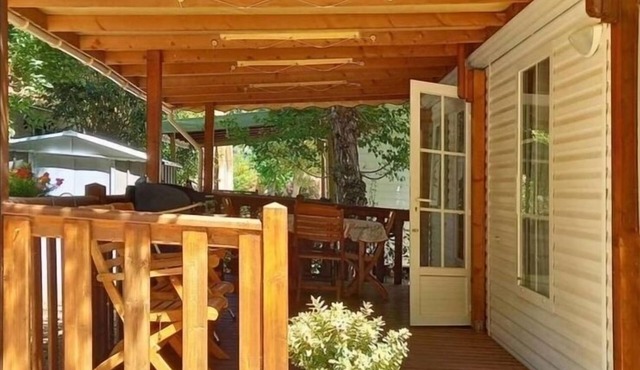 Air-conditioned mobile home with terrace - between sea and Camargue