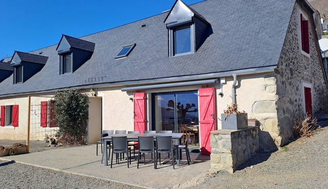 Air-conditioned semi-detached house, 9 Pers between ARGELES and LOURDES, view of the valley
