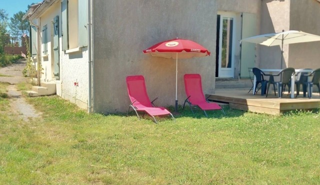 Air-conditioned single-storey house on 900 m2 of land in a village in southern Ardèche