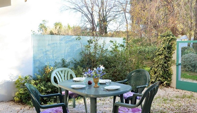 Air-conditioned studio with parking and terrace in Lavandou