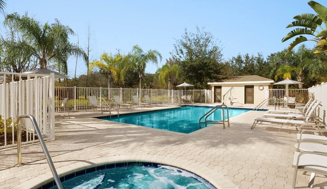 Air-Conditioned Suite Near Tampa International Airport | Free Breakfast!