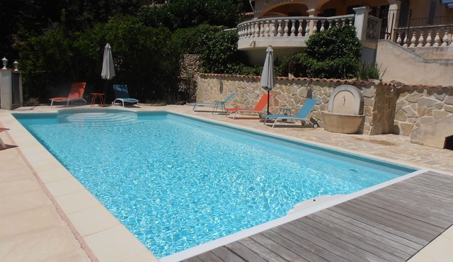 AIR-CONDITIONED VILLA WITH HEATED POOL AND BREATHTAKING VIEW