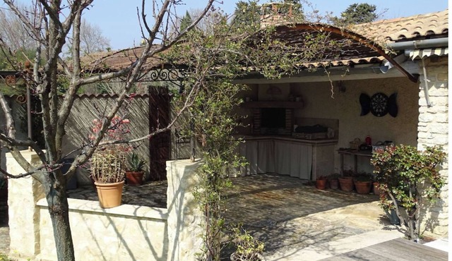 Air-conditioned villa for 8 people