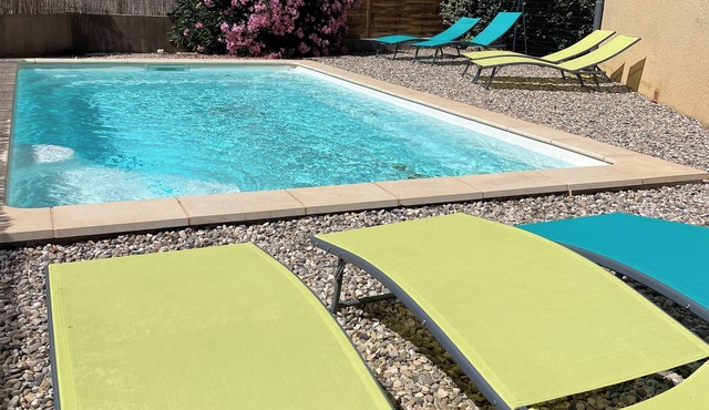 Air-conditioned villa, private pool 100m from the start of the Mont Ventoux climb