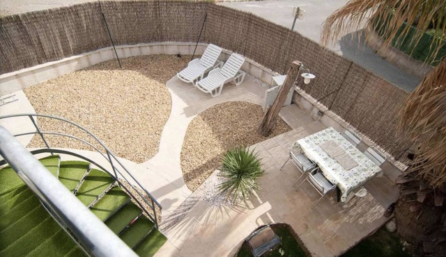 Air-conditioned Villa top With Pool