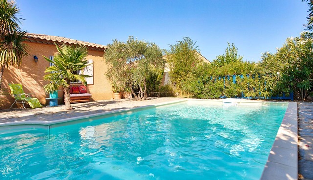 Air-conditioned villa with pool and garden - Entire accommodation