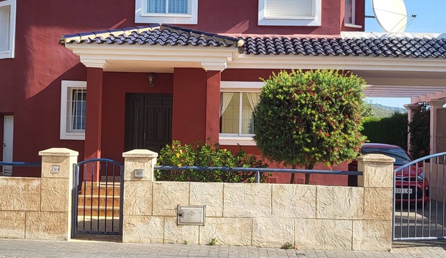 Air Conditioned Villa with Private Pool with views to mountains