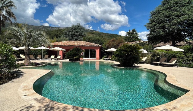 Air-conditioned villa with private garden and swimming pool