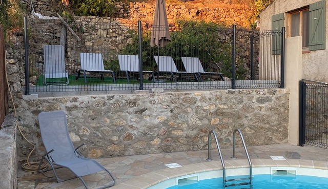 Air-conditioned village house with swimming pool -Casa Orsini -