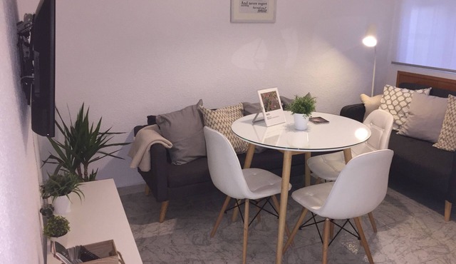 Air conditioning, Wifi, close to the mosque and cathedral