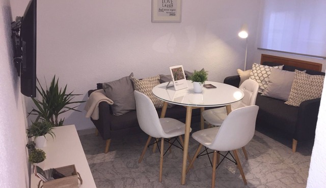 Air conditioning, Wifi, close to the mosque and cathedral
