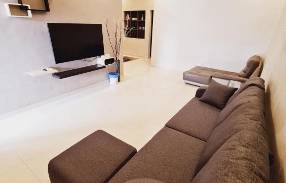 Air-home No135 Kampung Boyan, 3BR, 6pax Netflix