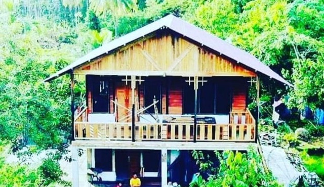 Air Manis Secret Surfcamp