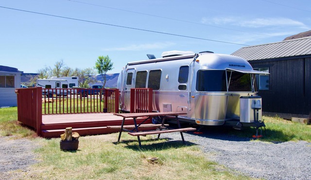 Air Stream at Blue Lake in Central Washington