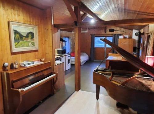 AirBee&Bee - Creux du Van