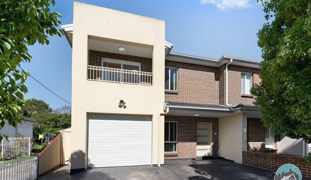 Aircabin - Panania - Sydney - Cozy - 5 Beds House