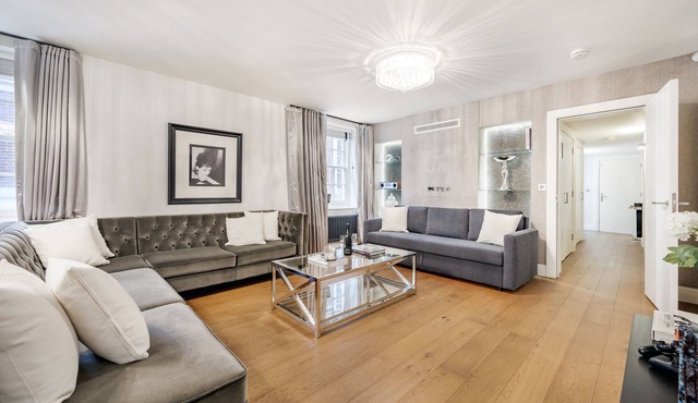 Aircon and Luxury 2 Bedr/3 Beds/2 Bath Covent Garden