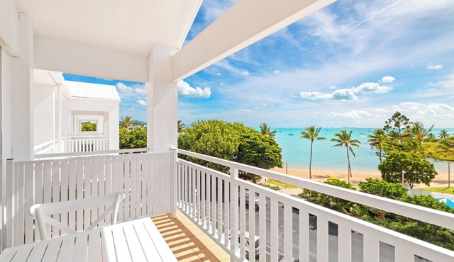 Airlie Beach Hotel