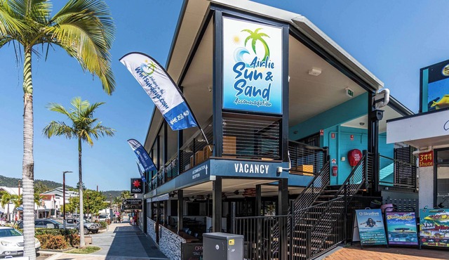 Airlie Sun & Sand #6