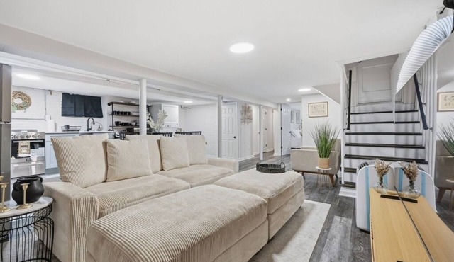 Airport Haven - Cozy 2BR Apt. 5 Min Away From Airport