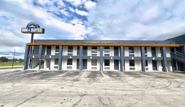 Airport Inn