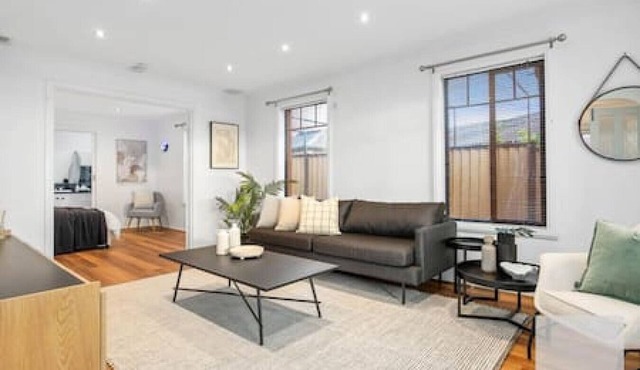 Airport Proximity 5BR Haven