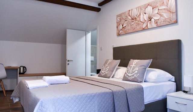Airport room's Residence Garden
