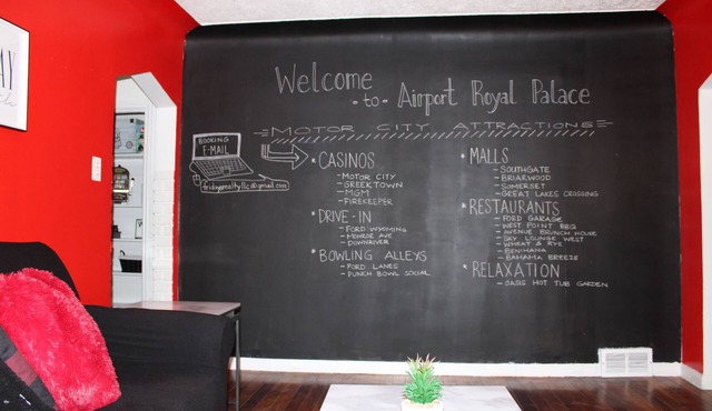 Airport Royal Palace! VEHICLE RENTALS AVAILABLE ASK HOST FOR DETAILS