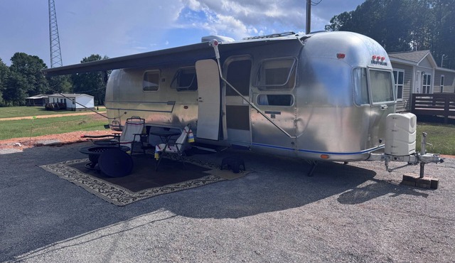 Airstream Land Yacht 31ft