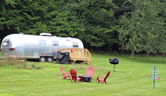 Airstream on Turkey Hill *1* - Glamping in Ctown