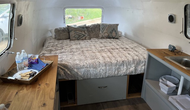 Airstream Vibes on 90 acres