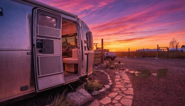 Airstream w/ Private Hot Tub (Unit C) - 4 Person Airstream with Private Hot Tub