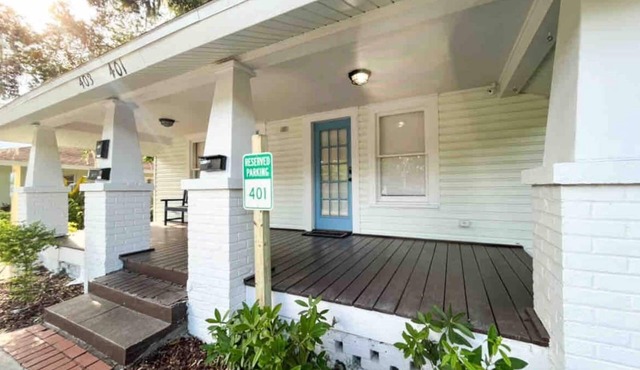Airy and spacious duplex, centrally located in Lakeland downtown