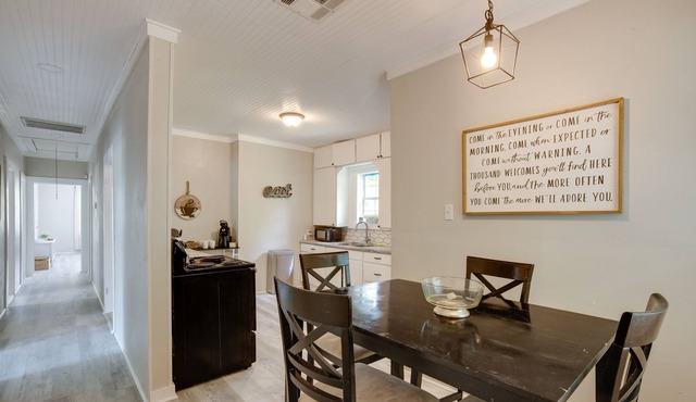 Airy Bryan Vacation Rental ~ 5 Mi to Texas A&M