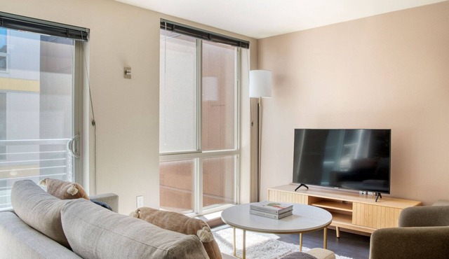 Airy Capitol Hill Jr 1BR w/Gym & W/D, nr Colleges, by Blueground