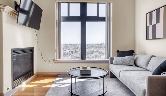 Airy Cherry Creek 2BR w/ Gym & Pool near Creekside Park, by Blueground